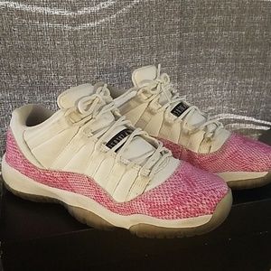 Air Jordan 11 Retro Low GS "Snake".